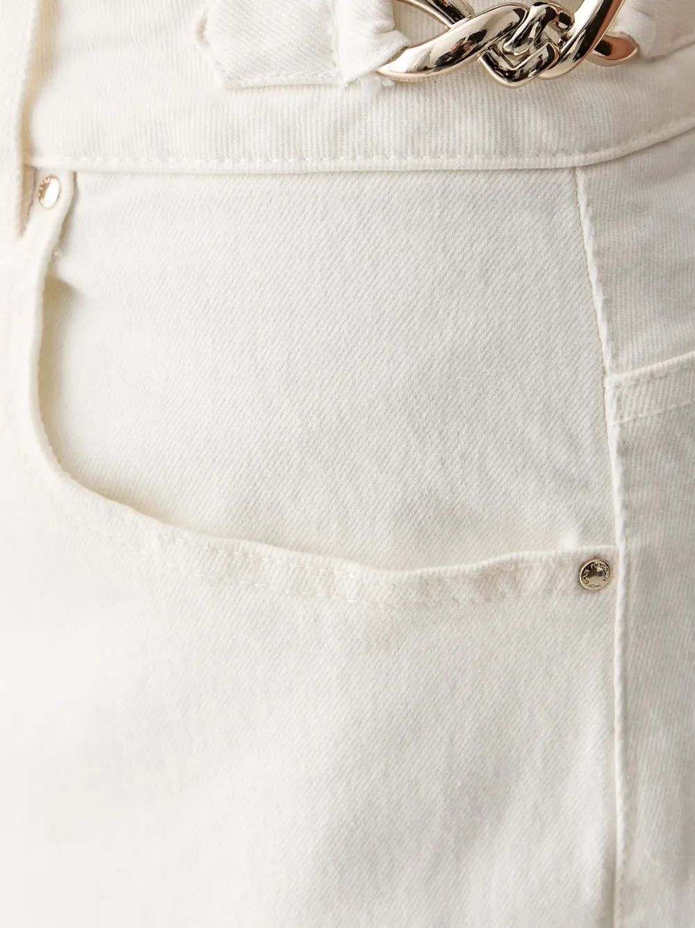 Morgan Shorts met kettingdetail Wit