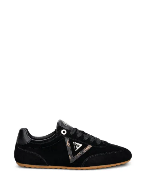 GUESS USA suede logo-patch sneakers
