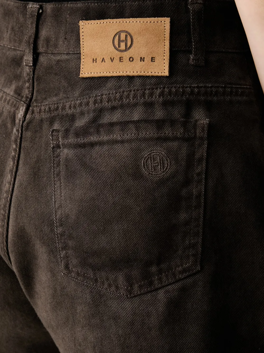 Haveone Shorts met franje en logo-patch Bruin