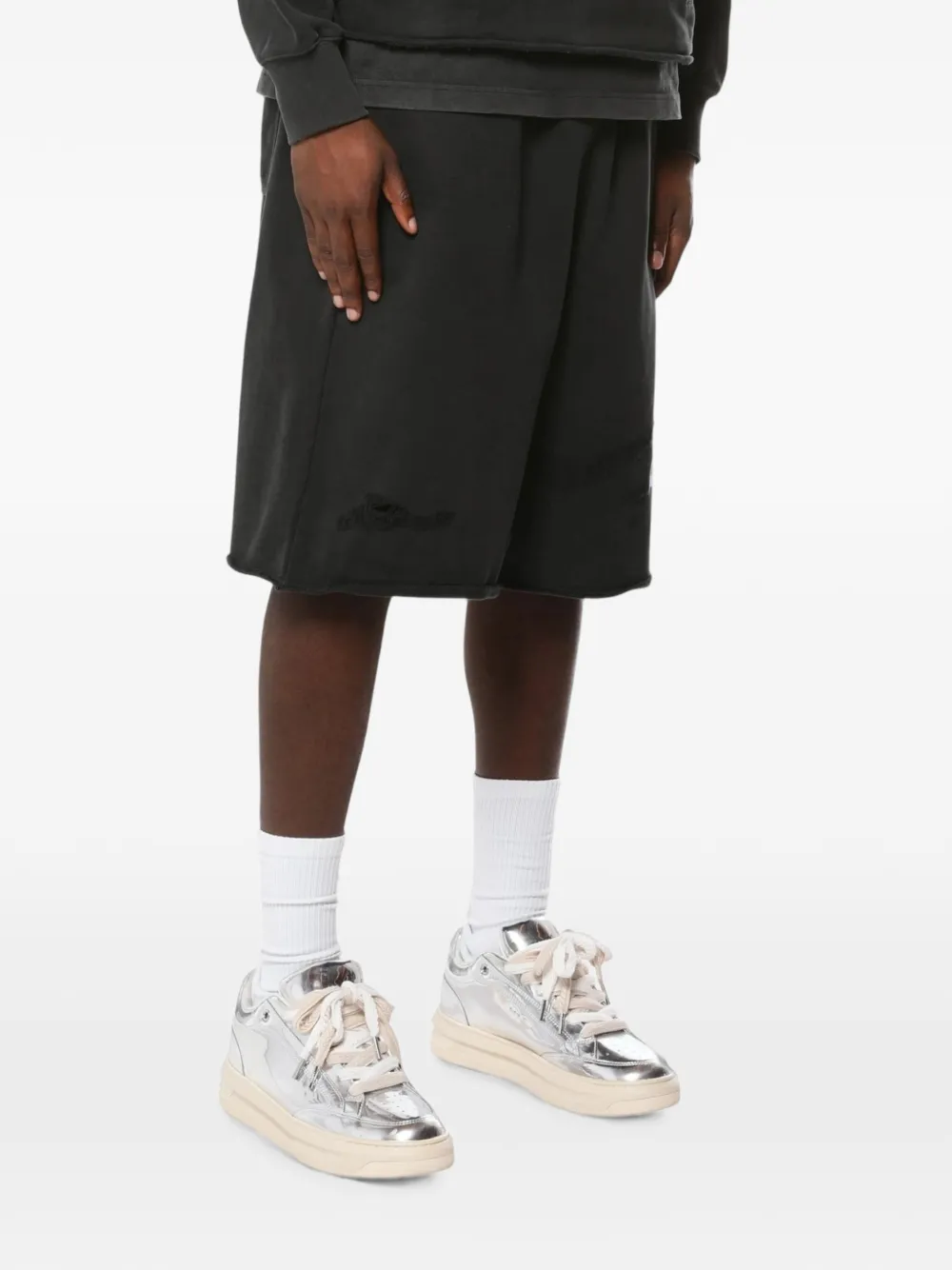 Purple Brand Gerafelde shorts met grafische print Zwart