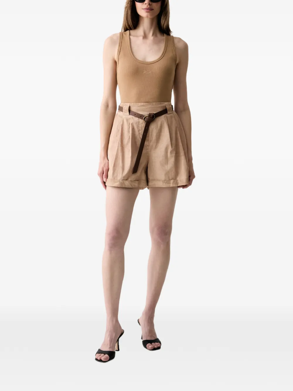 Haveone Shorts met ceintuur en plooien Beige