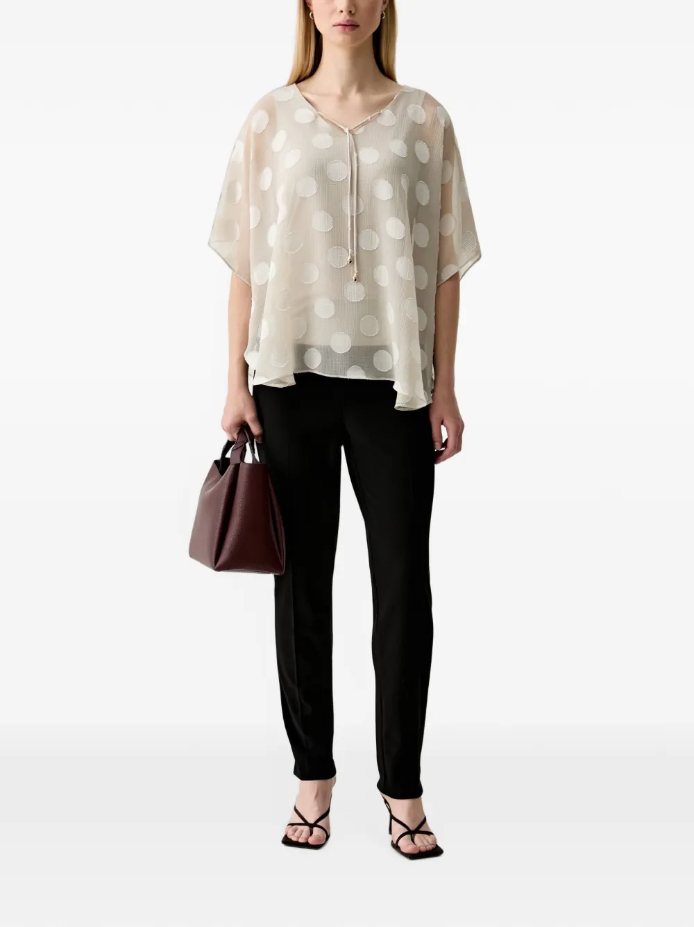 Joseph Ribkoff Geplooide pantalon met logoplakkaat Zwart