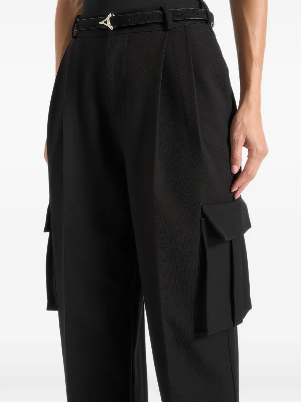 Manière De Voir Danielle getailleerde cargobroek met plooien Zwart