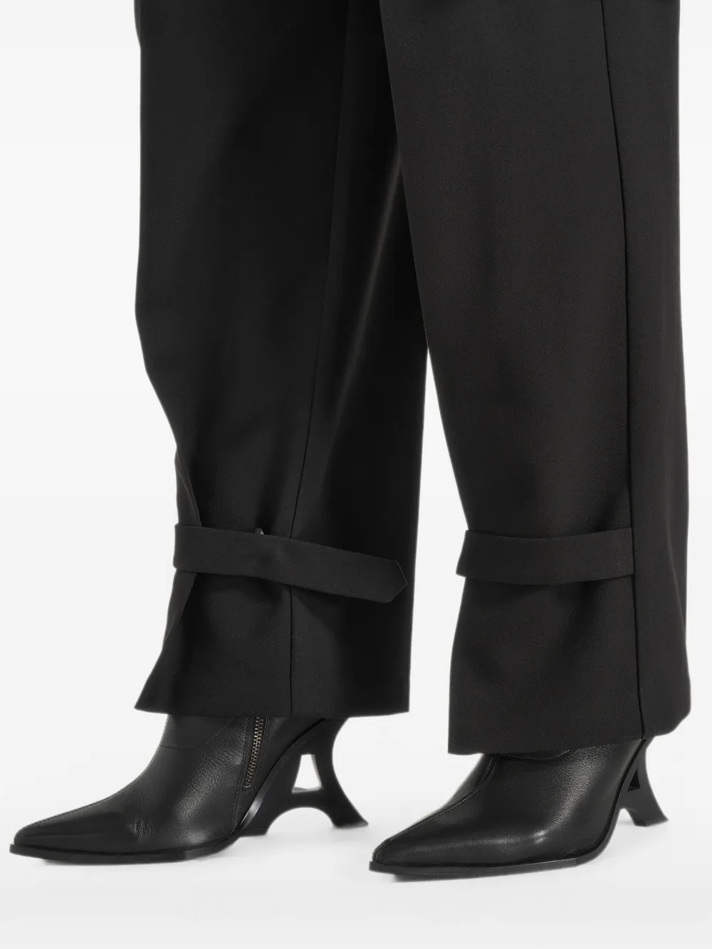 Manière De Voir Danielle getailleerde cargobroek met plooien Zwart