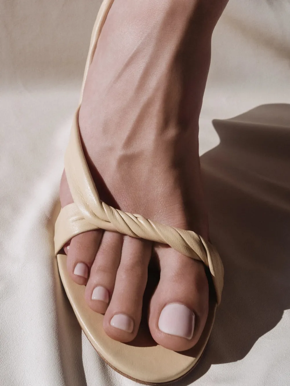 Studio Amelia Siena gevlochten slingback sandalen Geel