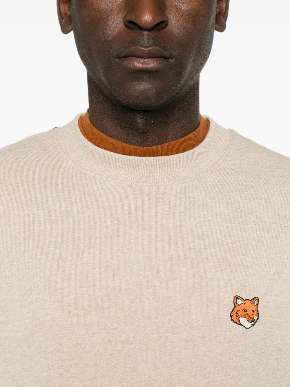 Maison Kitsuné Sweater met vossenkop Beige