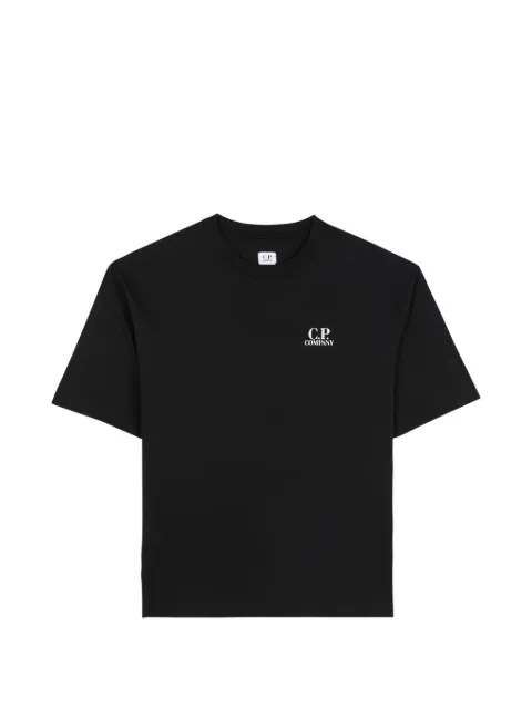 C.P. Company playera con estampado gráfico y logo
