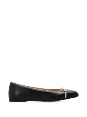 PRADA リボン付きブラックフラットシューズ Prada リボンディテール フラットシューズ | ブラック | FARFETCH JP