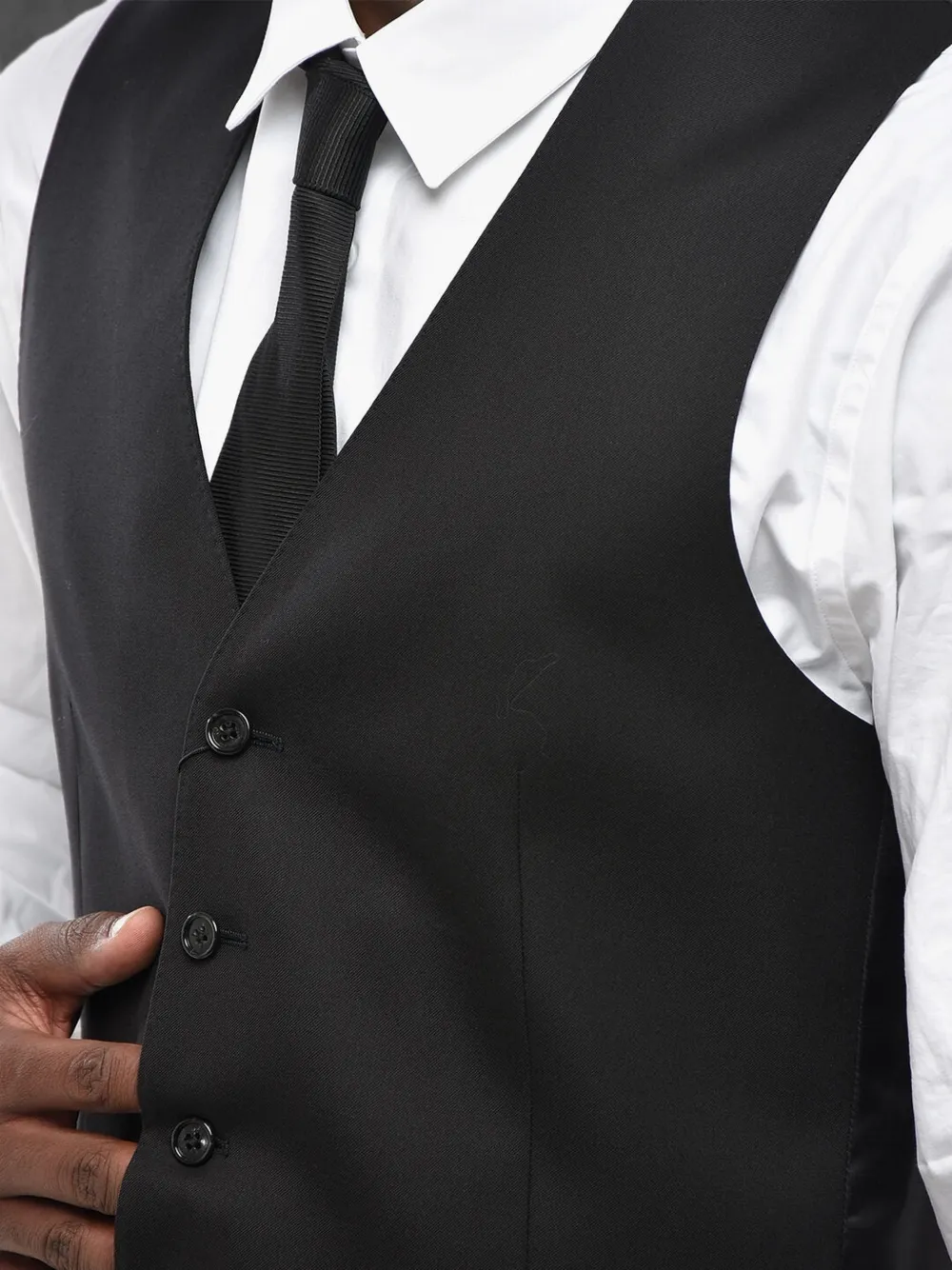 Corneliani V-neck welt-pocket waistcoat Zwart