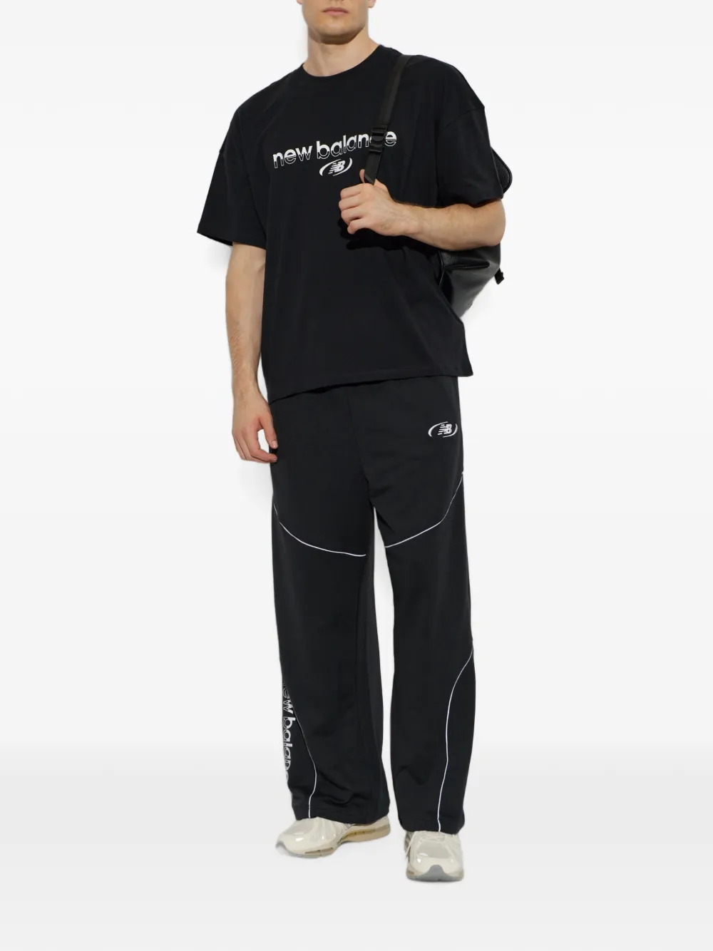 New Balance logo-print T-shirt Zwart
