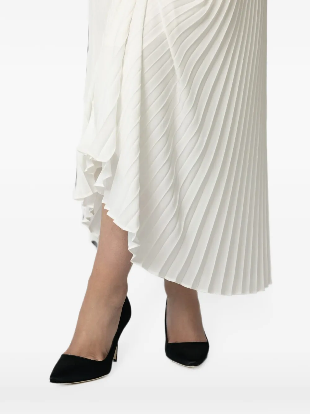 Manolo Blahnik BB satin pumps Zwart
