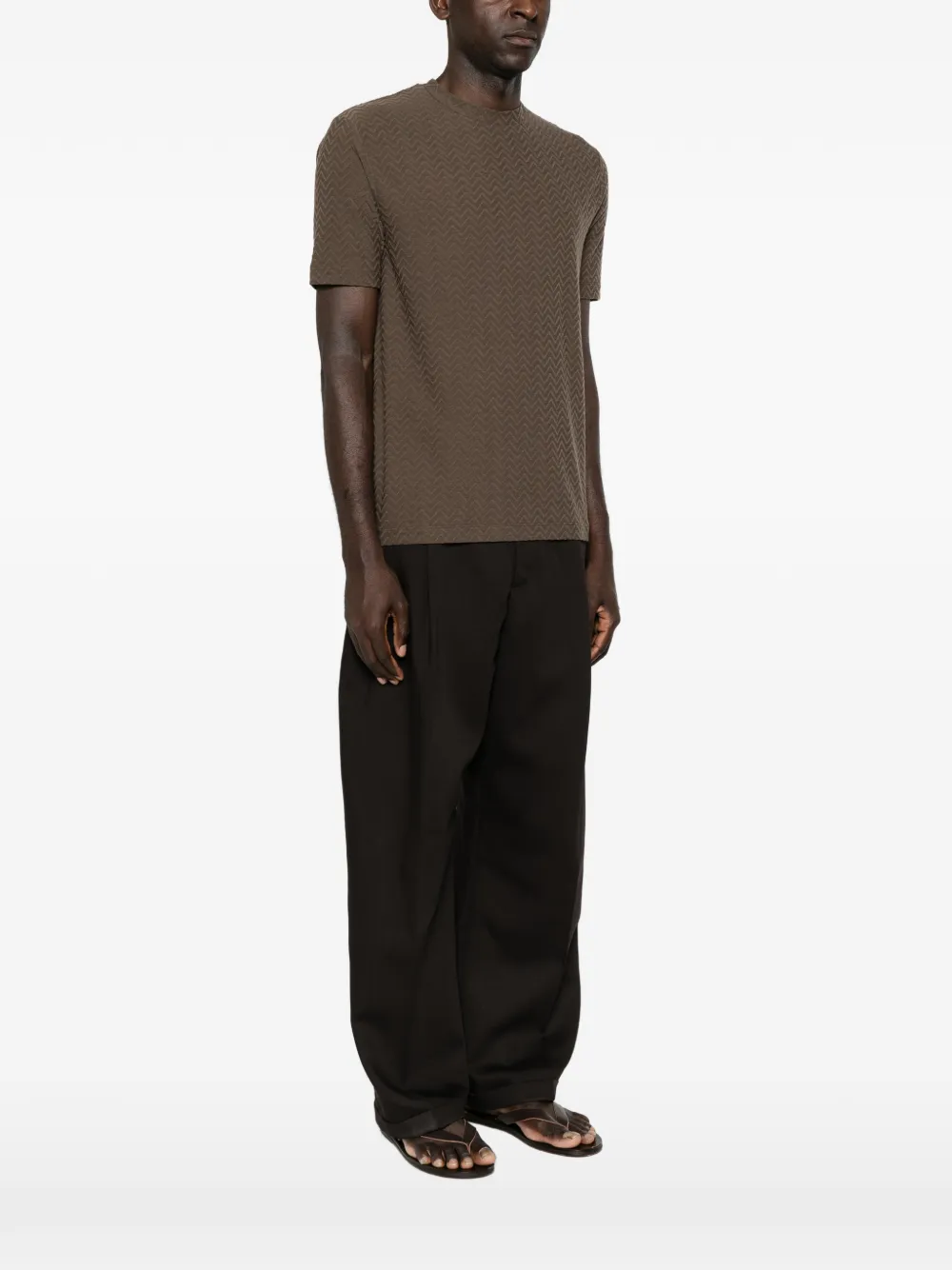Giorgio Armani Regular-fit T-shirt van stretch scheerwol met chevron-jacquard Bruin