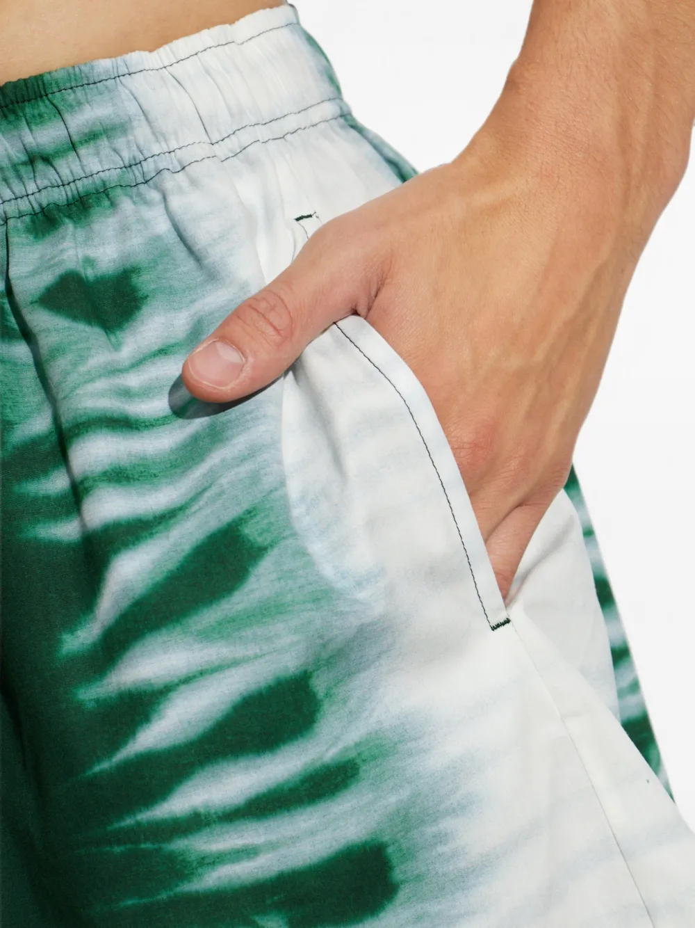 Balenciaga Ruimvallende shorts met tie-dye print Groen