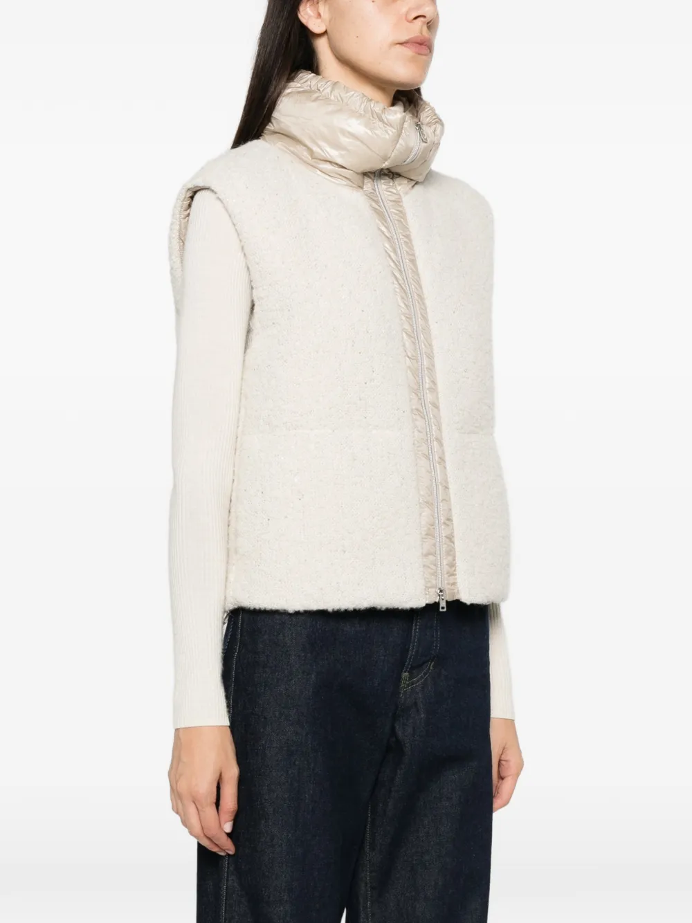 Herno Bodywarmer met trechterhals en pailletten Beige