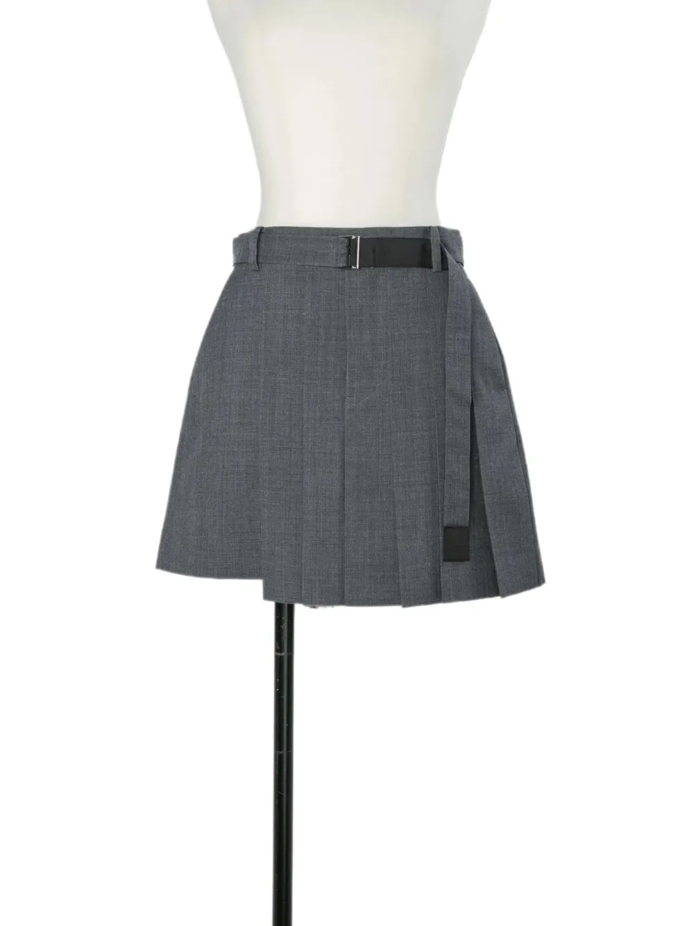 sacai belted pleated shorts - Grau