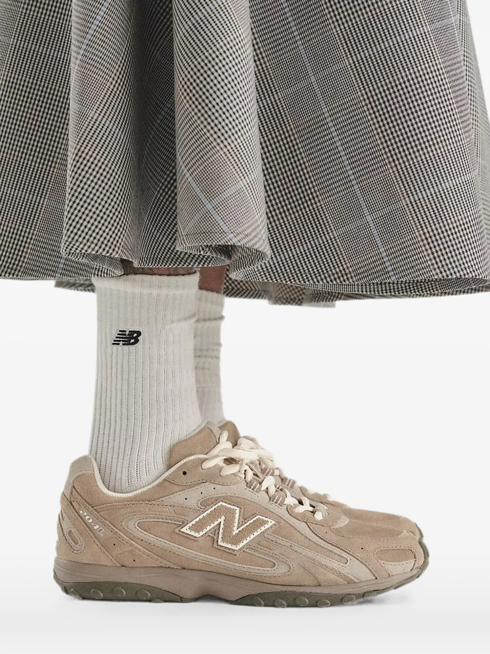New Balance 204L panelled sneakers Beige