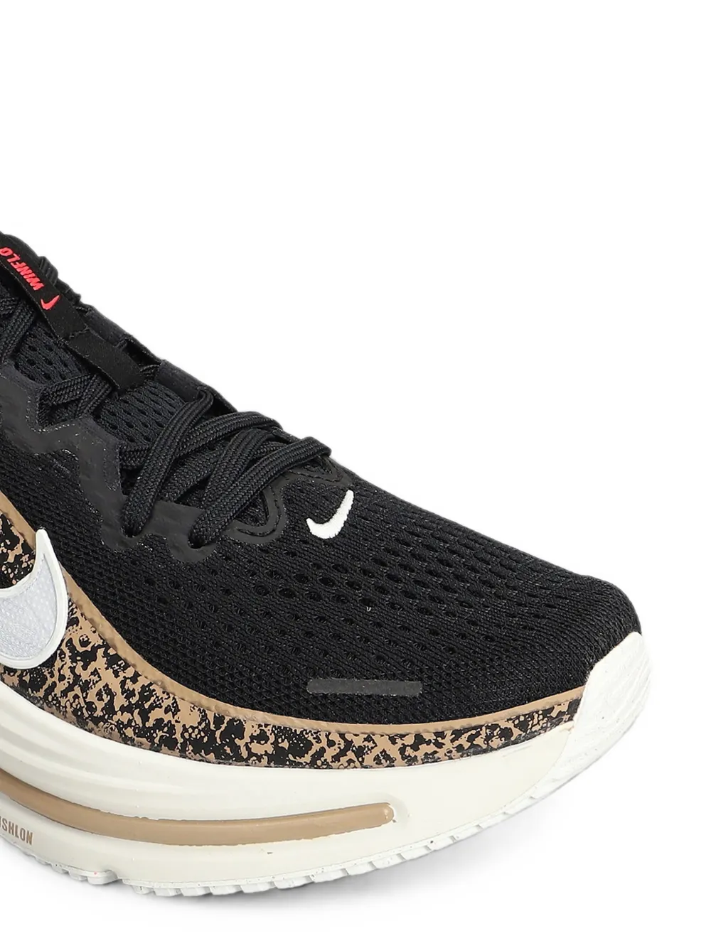 Nike Winflo 12 leopard-print sneakers Zwart