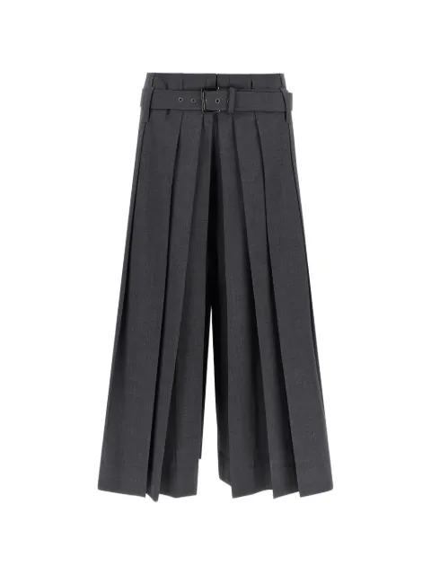 Brunello Cucinelli bermudas con pinzas y cinturón