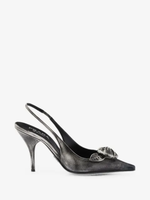 Prada zapatos de piel con tacón y tira en la parte posterior