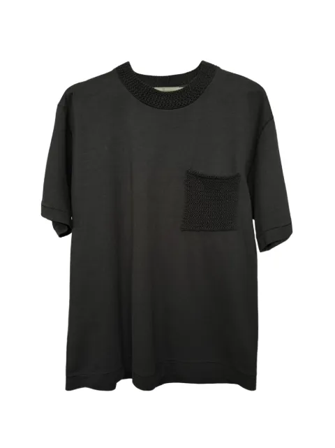 atomo factory camiseta con ribete de ganchillo y bolsillo