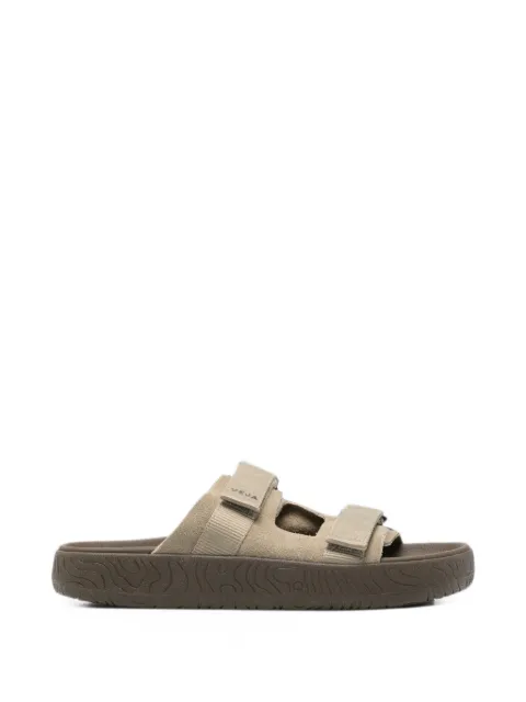 VEJA Arpoador slides