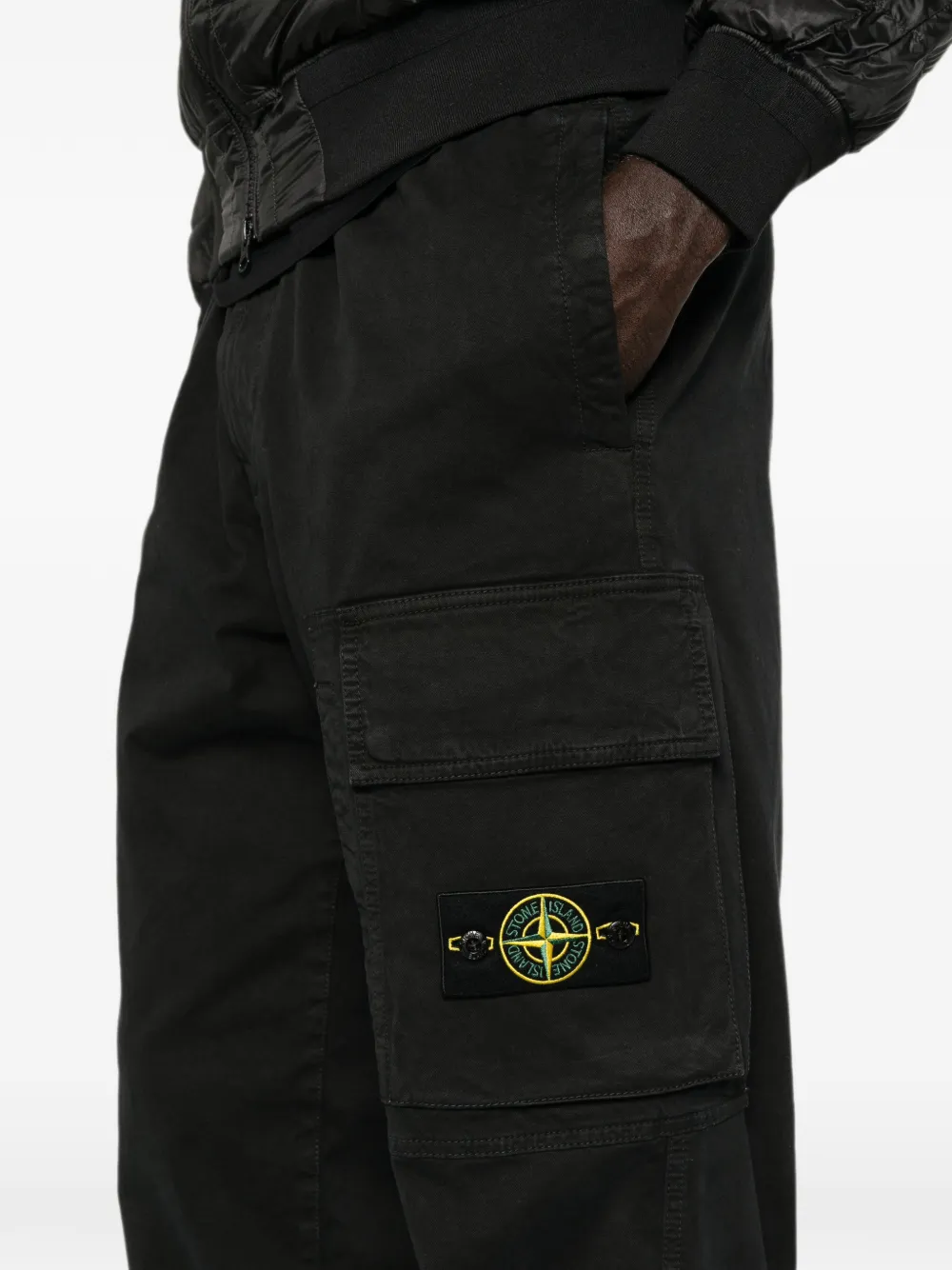 Stone Island Cargo broek met logopatch Zwart