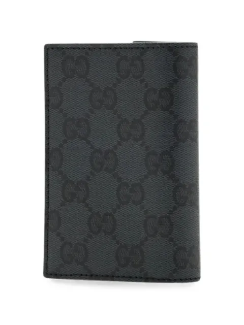 Gucci Essence Classic GG Supreme wallet