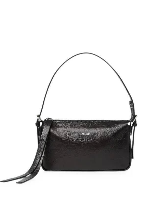 megumimakita529 FENDI 黒 レザー ショルダーバッグ 37374182_70206003_600.jpg