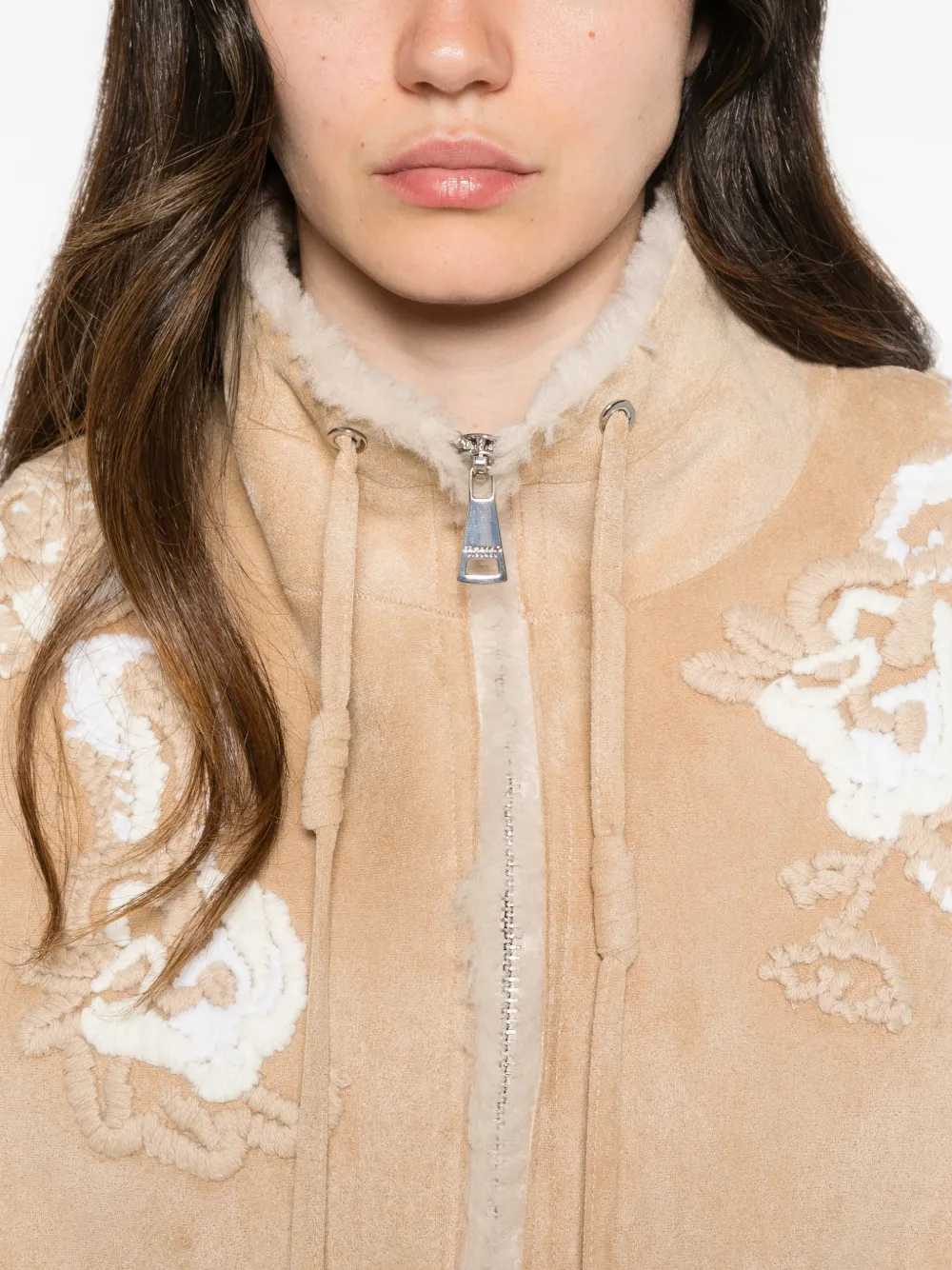 ERMANNO FIRENZE Jack met geborduurde bloemen en lammy afwerking Beige