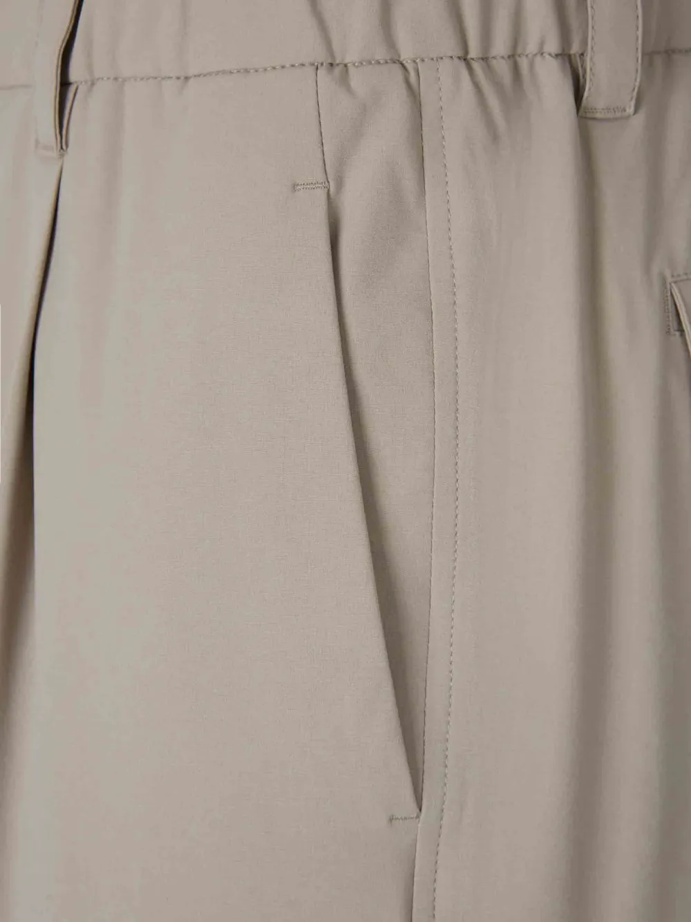 Herno Resort broek met geplooid detail en cargozak Beige