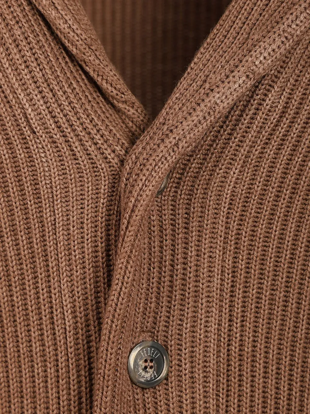 Fedeli Ribgebreid vest met sjaalkraag Bruin