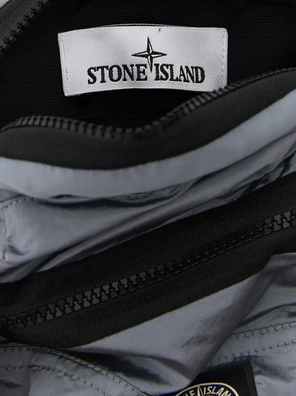 Stone Island Crossbodytas met logopatch Grijs
