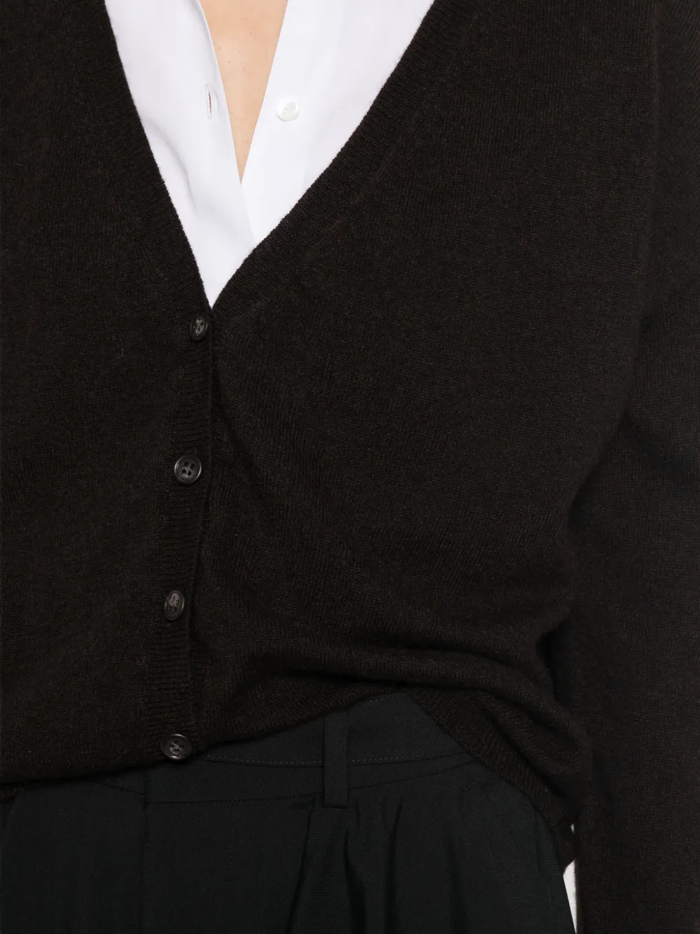 Lisa Yang Vest met V-hals Bruin