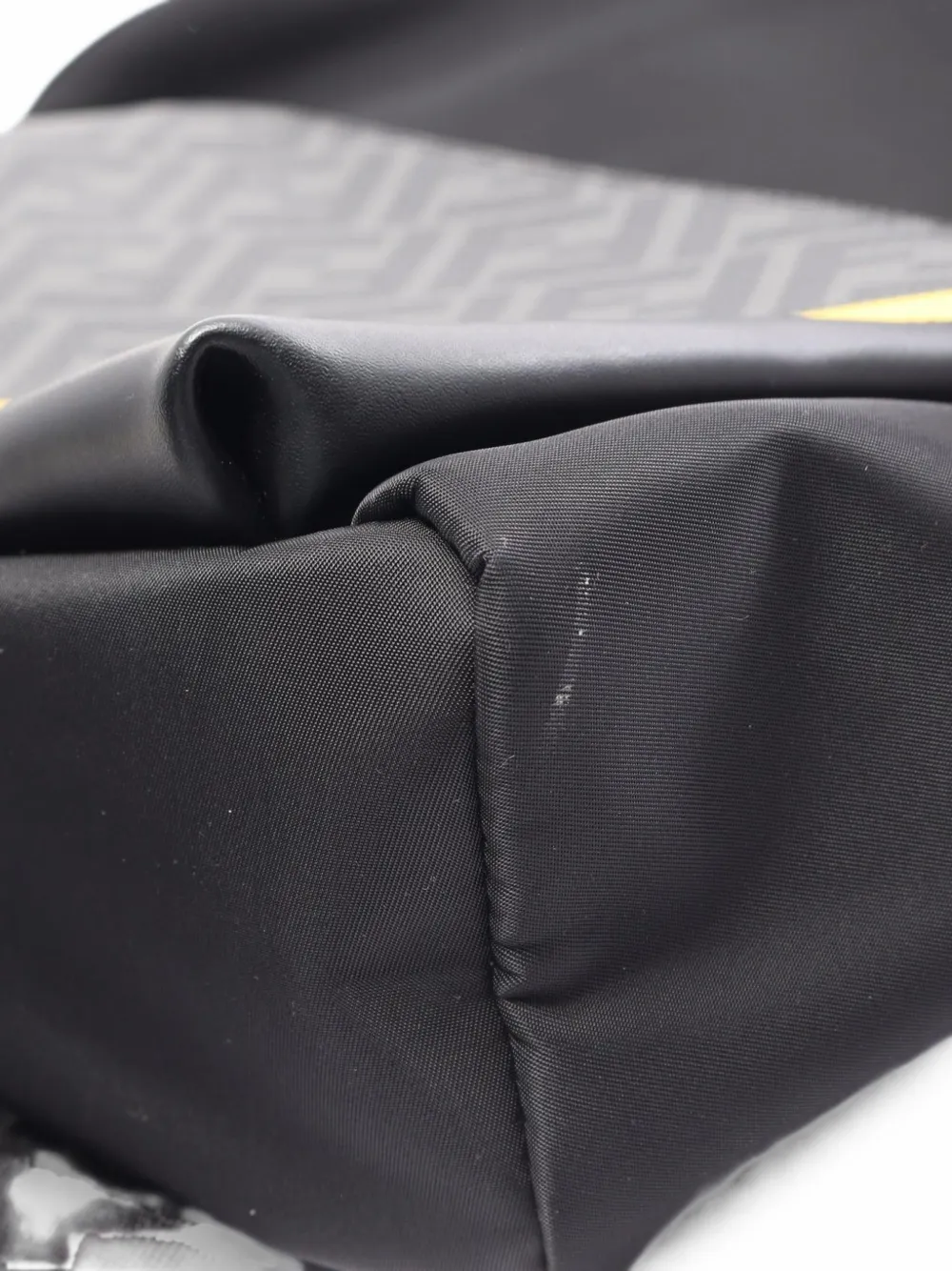 Fendi Pre-Owned 2010s Diagonal rugzak met FF-monogram Zwart