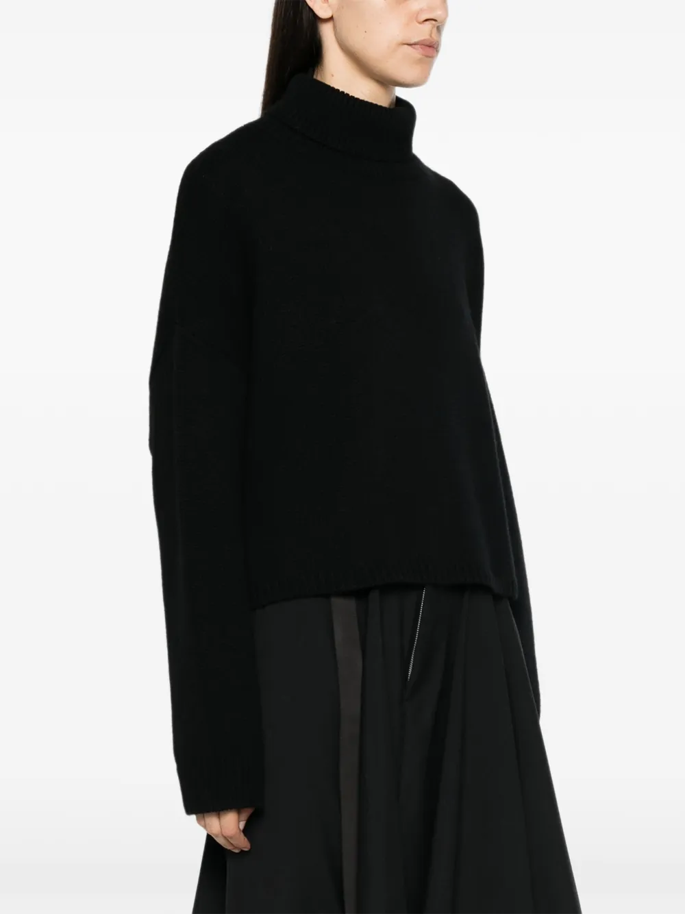 Lisa Yang Zerlina ribgebreide coltrui Zwart