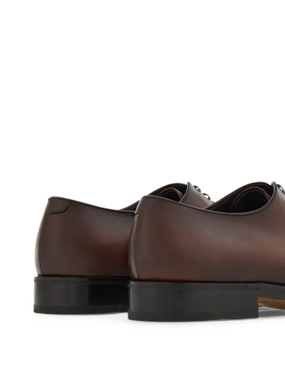 Ferragamo Oxford shoe with stitching detail Bruin