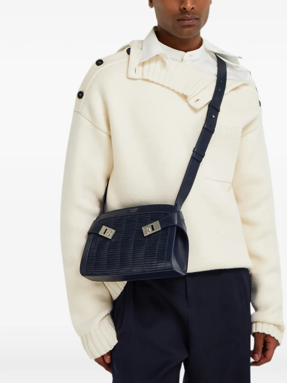 Ferragamo Kleine Hug messengertas Blauw