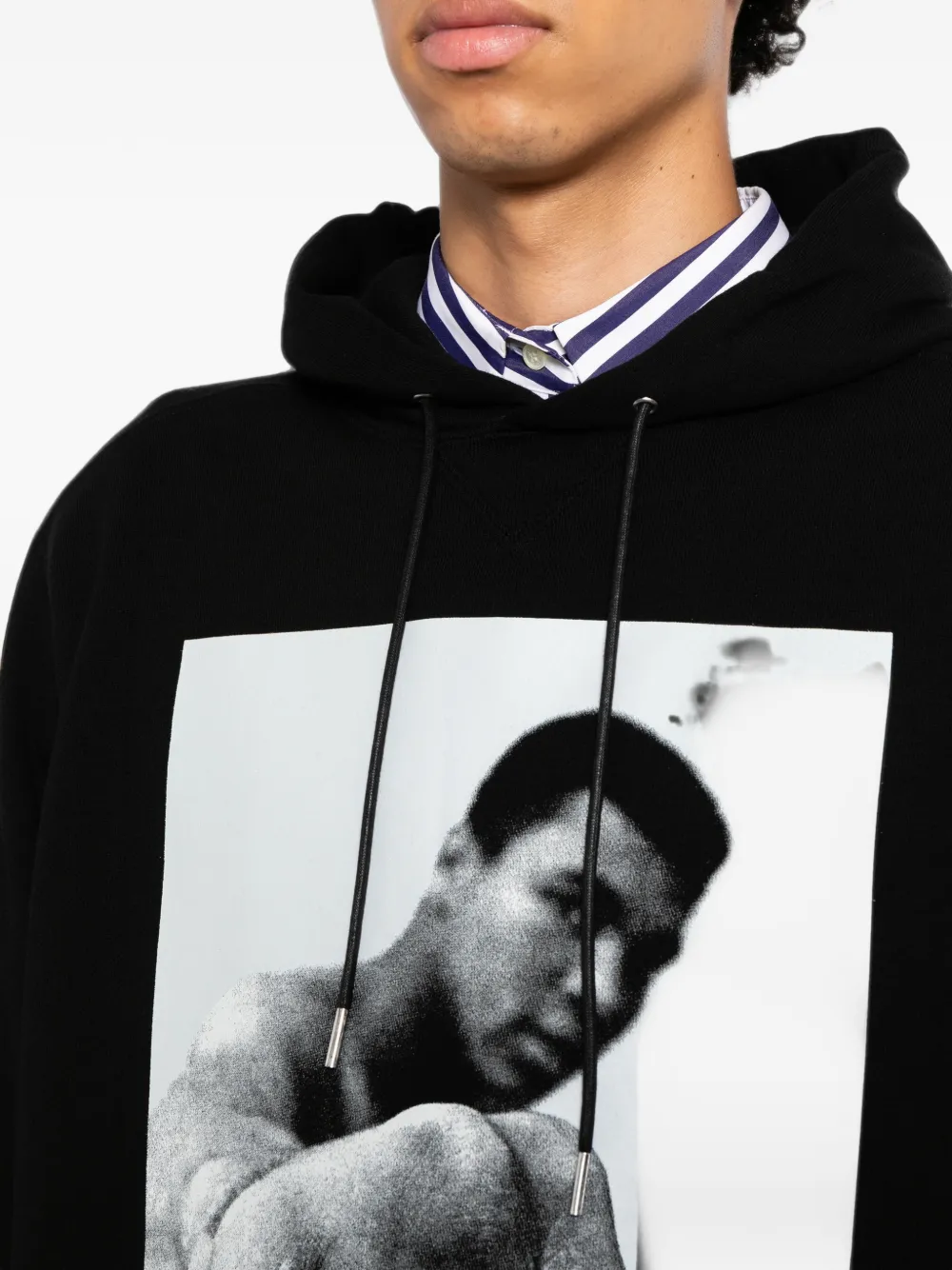 sacai graphic-print drawstring hoodie Zwart