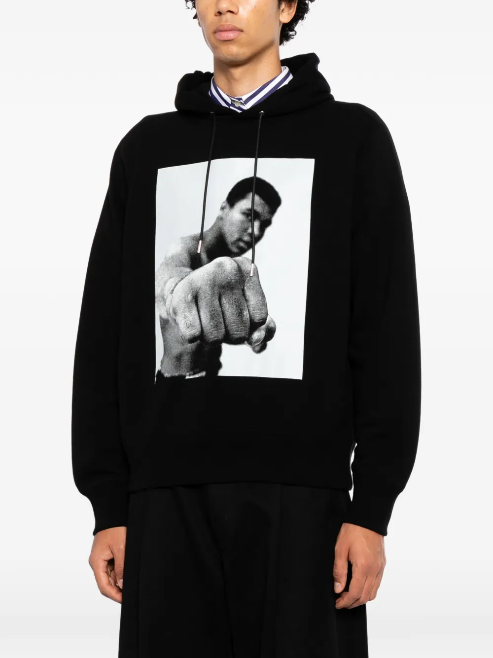 sacai graphic-print drawstring hoodie Zwart