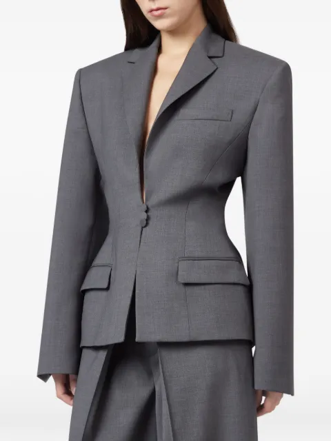 Giuseppe Di Morabito veste à taille sablier et revers pointus
