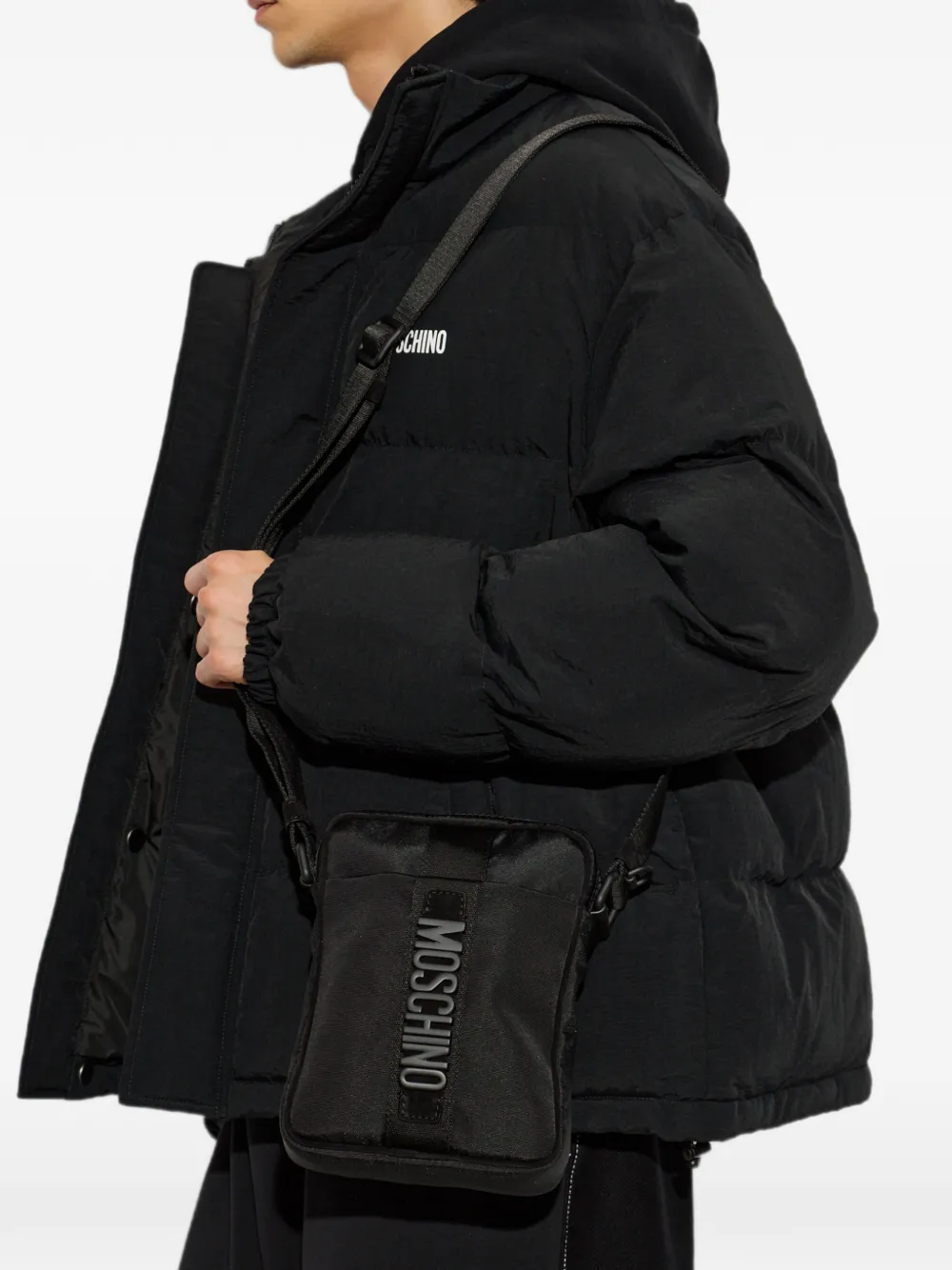 Moschino Messengertas met logoplakkaat Zwart