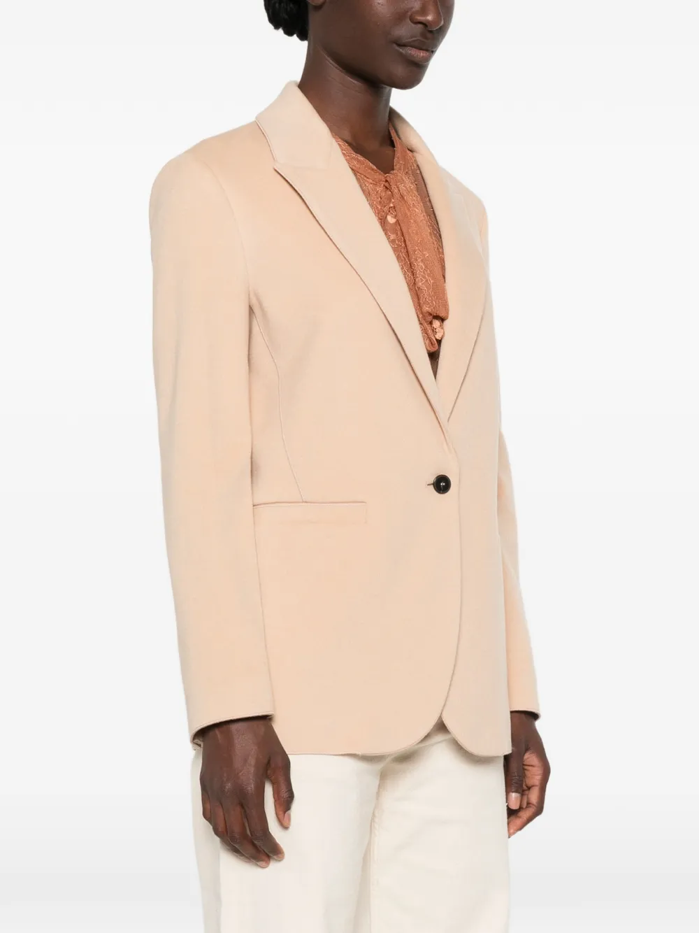 Forte Blazer met enkele rij knopen en puntige revers Beige