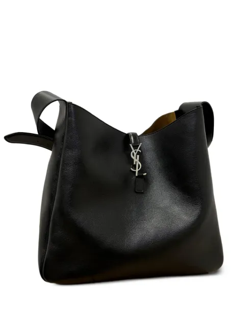 Saint Laurent LE 5 À 7 maxi bag in grained leather