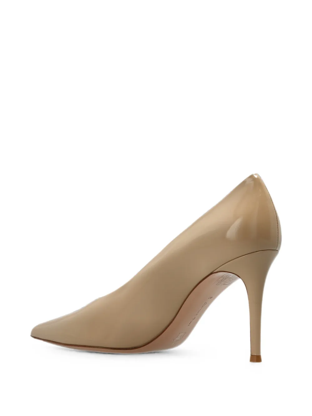 Gianvito Rossi Robbie pointed-toe pumps Beige
