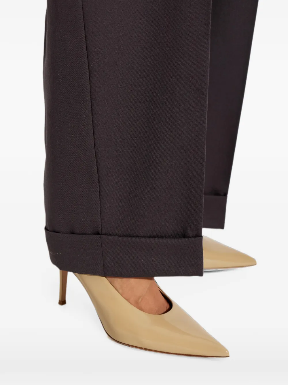 Gianvito Rossi Robbie pointed-toe pumps Beige