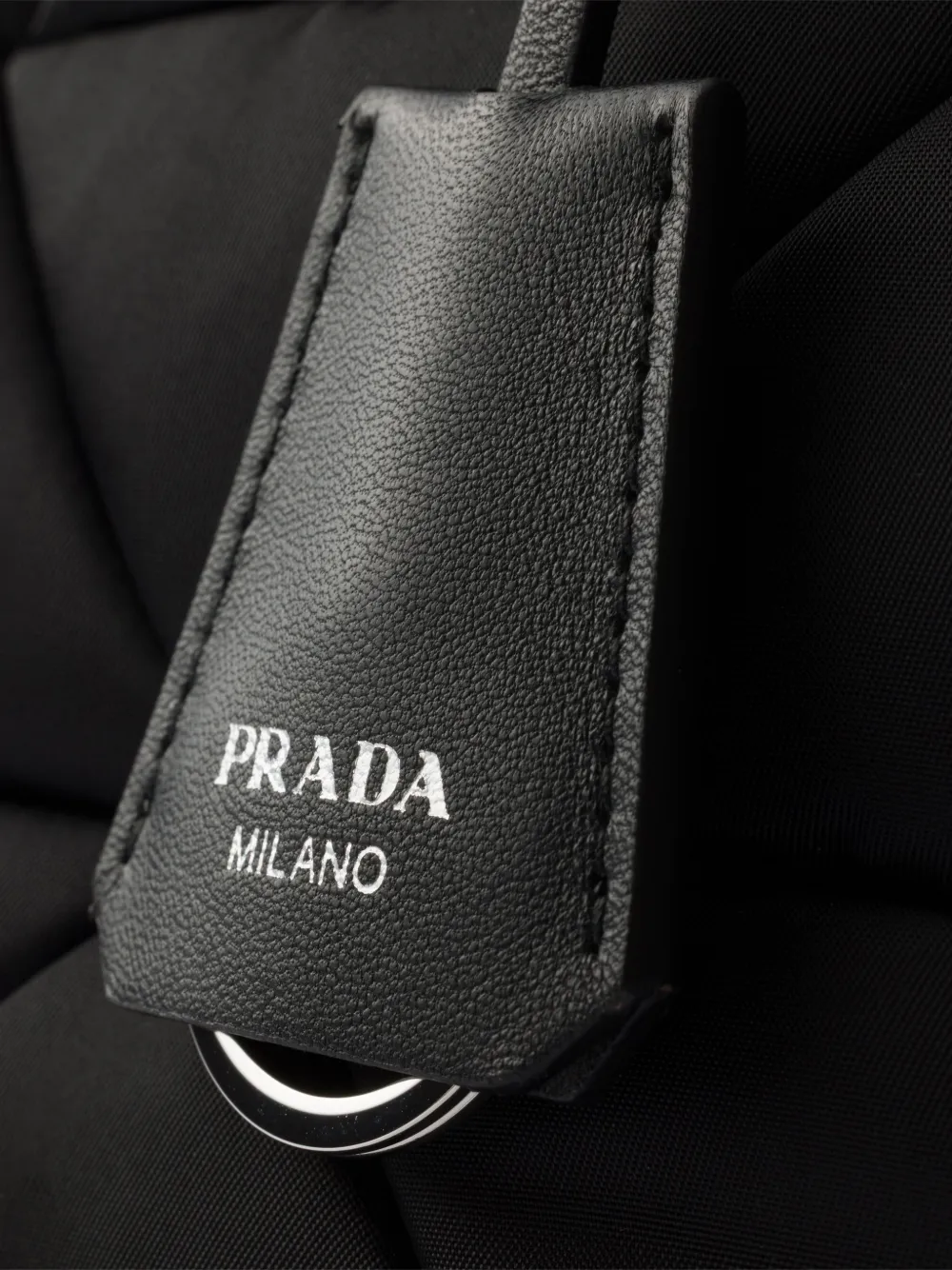 Prada Medium Re-Nylon gewatteerde shopper Zwart
