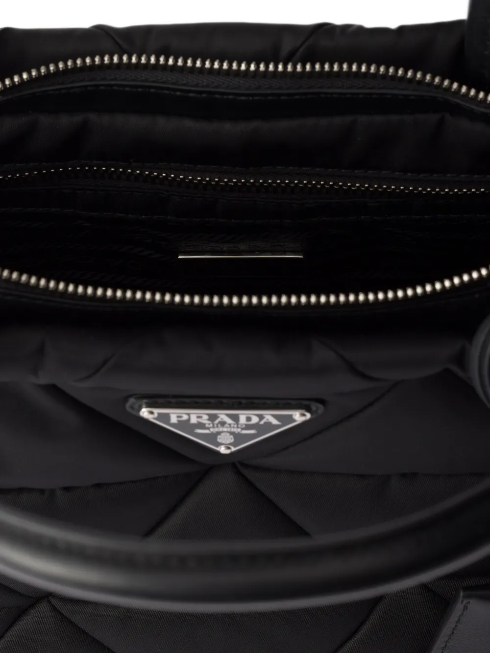 Prada Medium Re-Nylon gewatteerde shopper Zwart