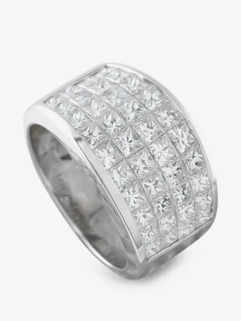 LB Exclusive diamond princess-cut ring