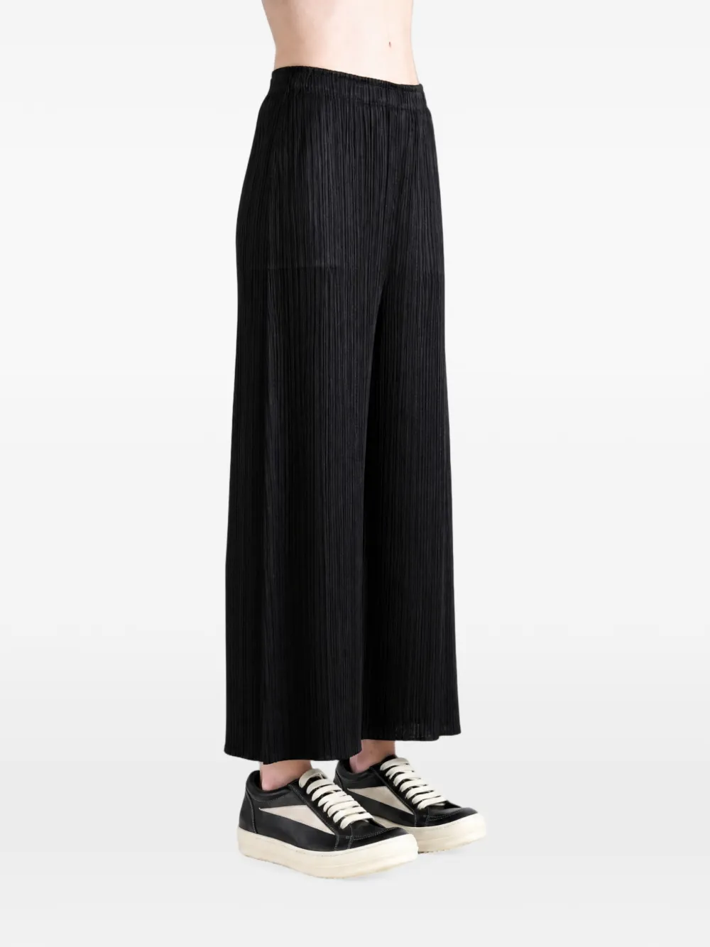 Pleats Please Issey Miyake Monthly Colors July plooibroek met wijde pijpen Zwart