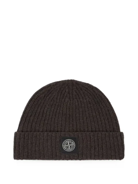 Stone Island logo-patch ribbed-knit beanie hat